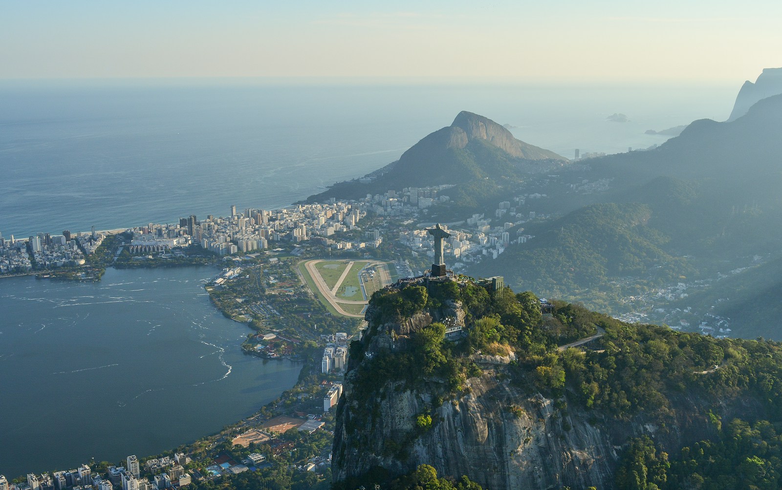 guide touristique rio de janeiro : entre samba et plages