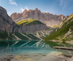 Randonnée au lac Karersee : un joyau des Dolomites entre Autriche et Italie